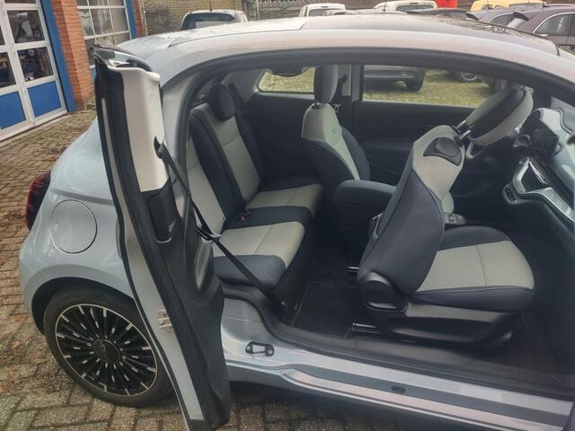 Fiat 500 E-3+1-Panoramadak -42KW -Snelladen -Magic Eye- meer...