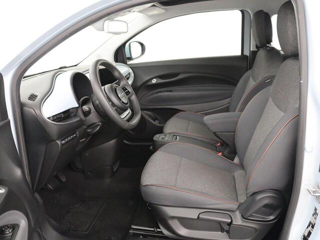 Fiat 500 Cabrio Icon 42 kWh | SOH 90,5 | 3 Fase | Adaptive cruise | Camera | Carplay | DAB | Climate control | Stoelverwarming | Navi. Full map |