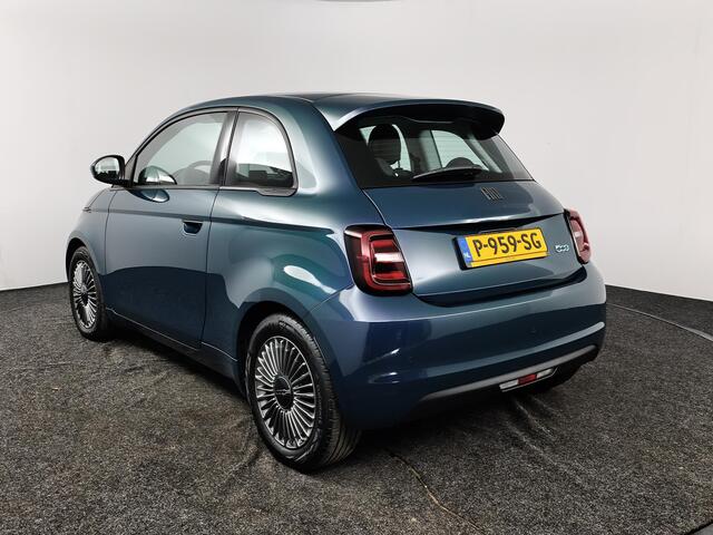 Fiat 500 Icon 42 kWh | Panoramadak | Stoelverwarming | Navigatie | DAB+