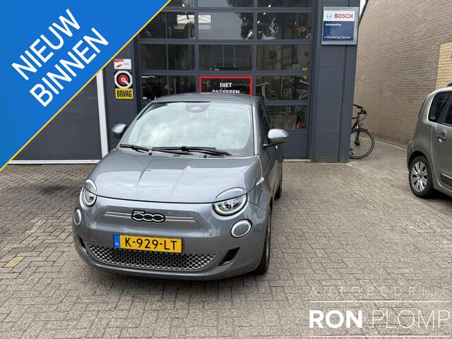 Fiat 500 Icon 42 kWh / AIrco clima/ Apple carplay/ Cruise/ PDC/ Camera/ LMV