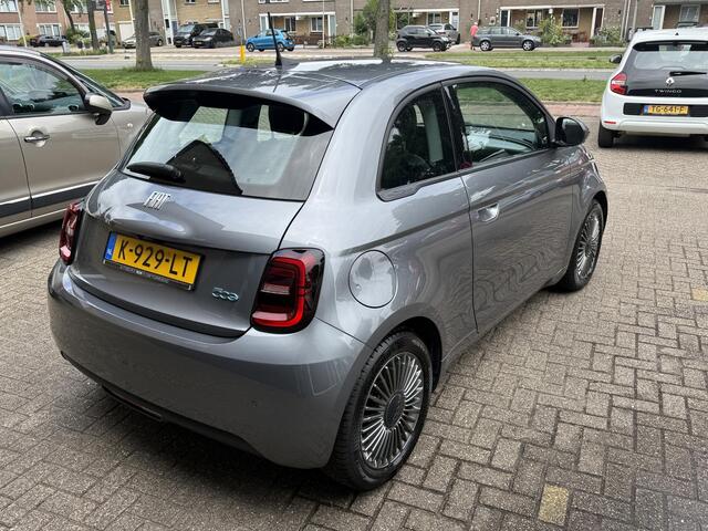 Fiat 500 Icon 42 kWh / AIrco clima/ Apple carplay/ Cruise/ PDC/ Camera/ LMV
