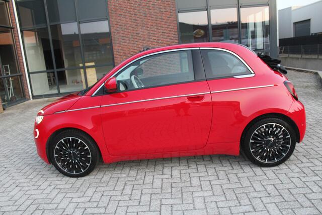 Fiat 500 Cabrio La Prima 42 kWh Clima-Leder-JBL-Camera-Stoelverwarming