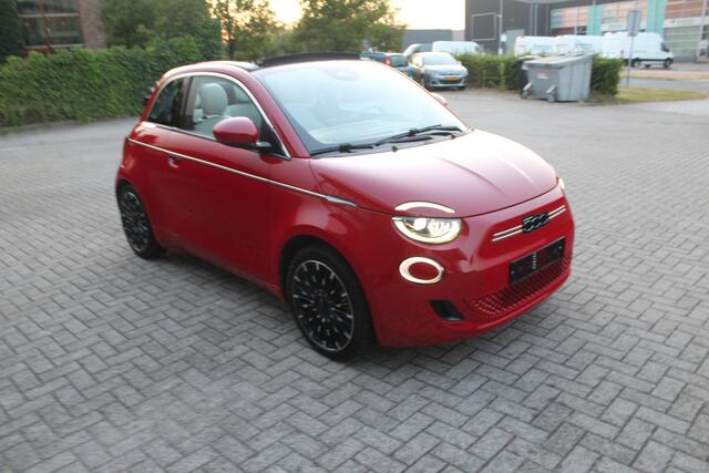 Fiat 500 Cabrio La Prima 42 kWh Clima-Leder-JBL-Camera-Stoelverwarming