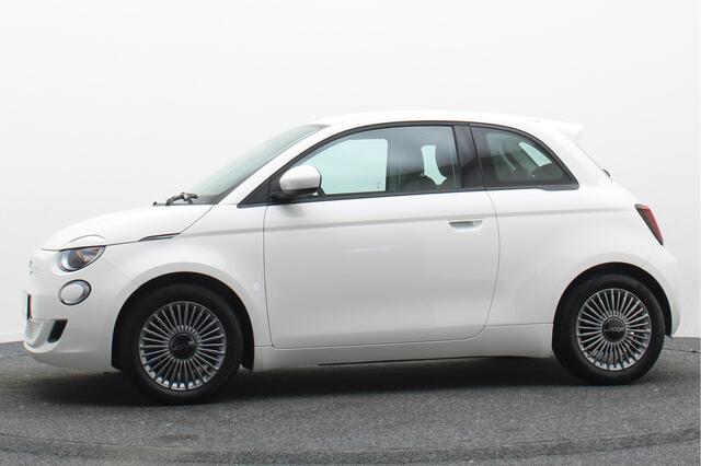 Fiat 500 Icon 42 kWh SOH 94,5%, Virtual Cockpit, Apple Carplay, Lane Assist, 16"