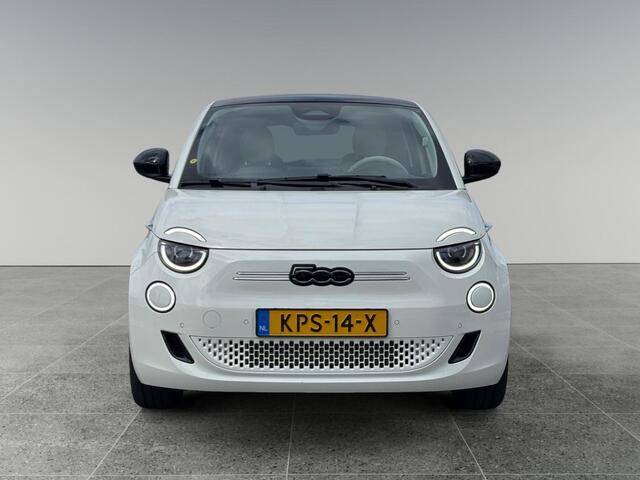 Fiat 500 La Prima 42 kWh | NAVI | CARPLAY | STOELVERW. | LEDER | PANODAK |