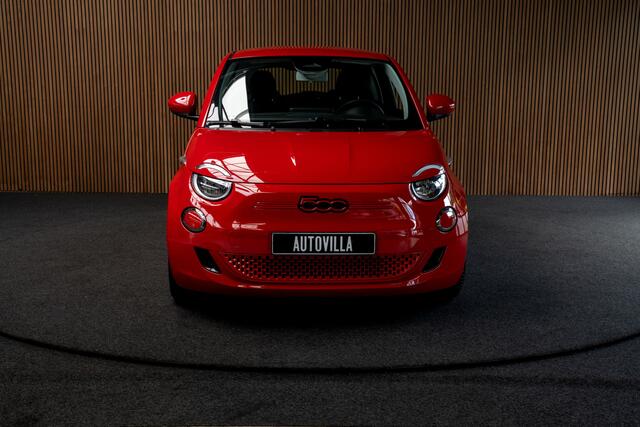 Fiat 500 24 kWh Navi Airco Stoelverwarming Cruise C. 3-Fase LED Carplay BTW auto SOH: 94,7%