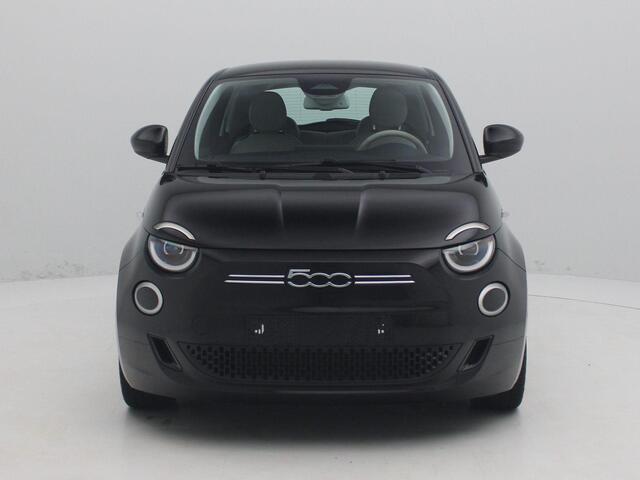 Fiat 500 La Prima 42 kWh | Navigatie | Apple Carplay | Camera | Stoelverwarming|