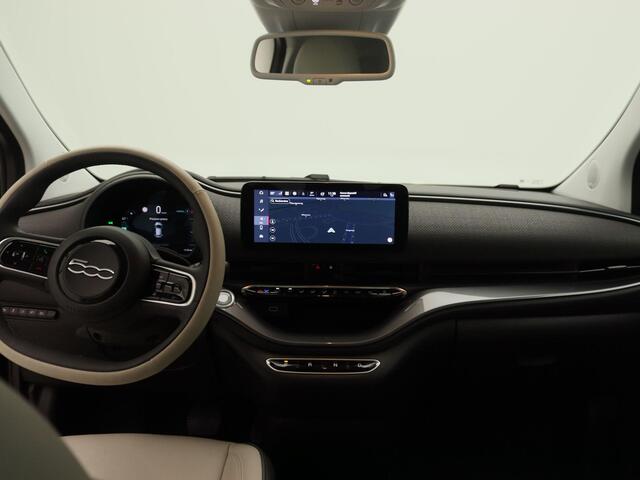Fiat 500 La Prima 42 kWh | Navigatie | Apple Carplay | Camera | Stoelverwarming|