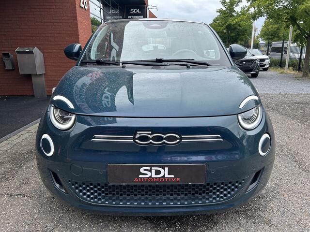Fiat 500 La Prima 42 kWh // FULL LED // NAVI + CARPLAY // PANO-DAK // CAMERA // PDC V+A // ADAPTIVE CRUISE