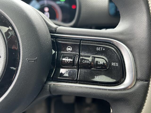 Fiat 500 La Prima 42 kWh // FULL LED // NAVI + CARPLAY // PANO-DAK // CAMERA // PDC V+A // ADAPTIVE CRUISE