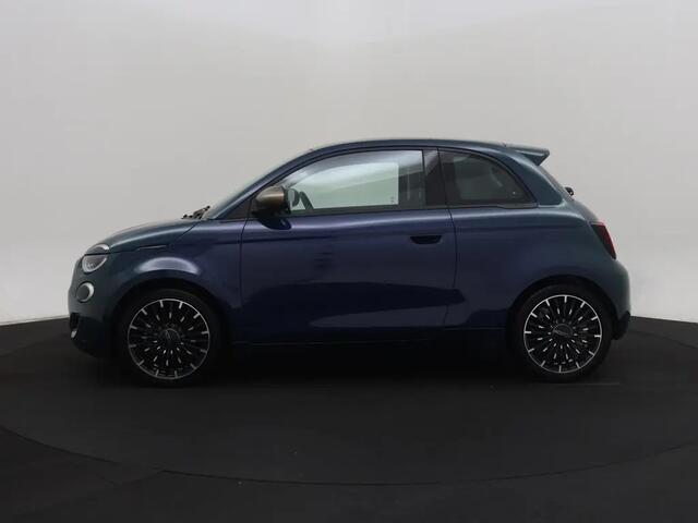Fiat 500 3+1 Icon 42 kWh | LED | Navi | Clima | LMV | 07-2022 51.634 KM