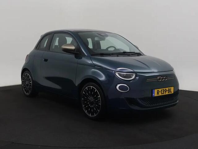 Fiat 500 3+1 Icon 42 kWh | LED | Navi | Clima | LMV | 07-2022 51.634 KM