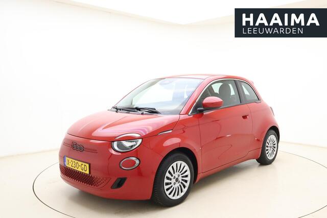 Fiat 500 RED 24 kWh | Navigatie | Climate control | Weinig kilometers | Keyless start | Cruise control | 100% Elektrisch