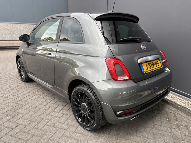 Fiat 500 1.0 Hybrid Rockstar Airco - Apple carplay - Navigatie - Parkeersensoren achter - Bluetooth - Cruise control - Glazen panoramadak - Licht metalen velgen 16 inch - Elektrische ramen - Mistlampen - Radio - Start/stop systeem - Stuur multifunctioneel - Stuur leder - Centrale vergrendeling met afstandsbediening