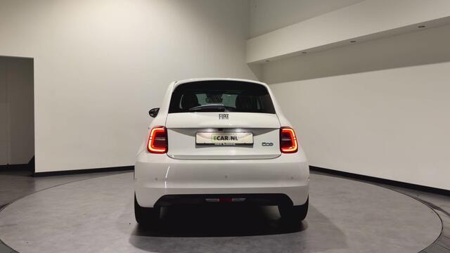Fiat 500 3+1 La Prima 42 kWh | Luxe Leder | Keyless | ACC |