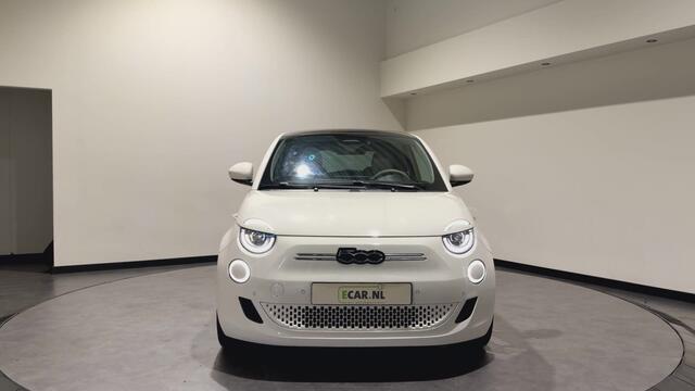 Fiat 500 3+1 La Prima 42 kWh | Luxe Leder | Keyless | ACC |