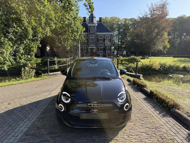Fiat 500 La Prima 42 kWh | Pano | Camera | Adaptive| BTW |