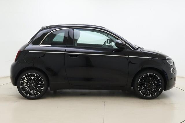 Fiat 500 1.0 Hybrid La Prima | DEMO| Cabrio | Cruise control | Climate control | Lichtmetalen velgen | 8 Jaar speciale garantie
