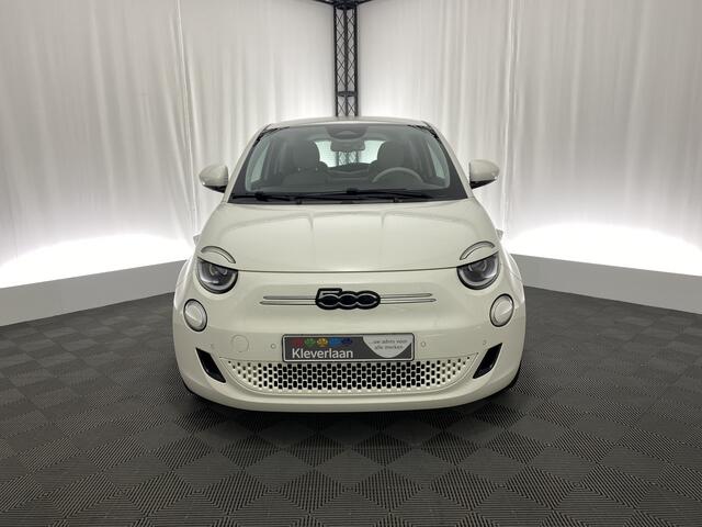 Fiat 500 La Prima 42 kWh | Apple carplay | Navi | Camera | Leer | Stoelverwarming | Armsteun | Dodehoekdet.