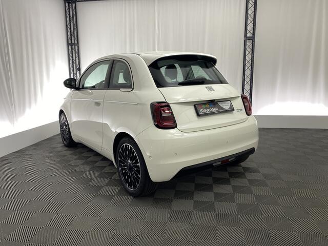 Fiat 500 La Prima 42 kWh | Apple carplay | Navi | Camera | Leer | Stoelverwarming | Armsteun | Dodehoekdet.