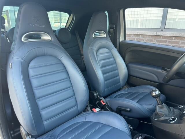 Fiat 500 ABARTH 1.4 T-Jet RIVALE | Carbon | Competizione | 70th Anniversary | Carplay |180 PK Interesse, Proefrit? Bel of app met: 06-24 28 28 42