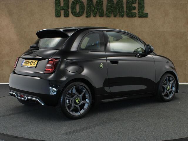 Fiat 500 ABARTH 42 kWh - APPLE CARPLAY/ANDROID AUTO - CRUISE CONTROL - NAVIGATIE FULL MAP - LICHTMETALEN VELGEN 17 INCH - KEYLESS START - PARKEERSENSOREN ACHTER -