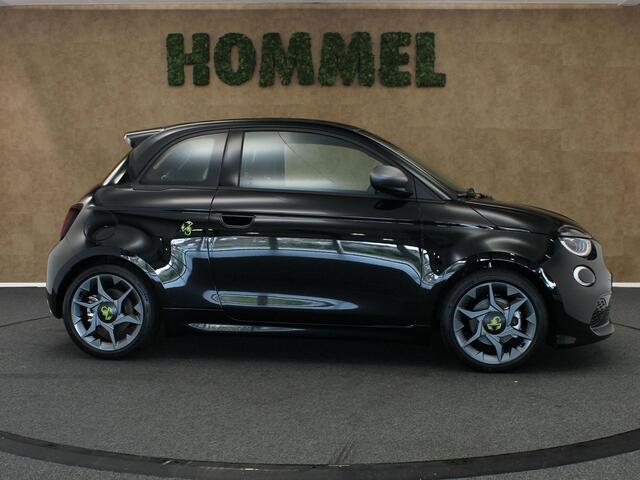 Fiat 500 ABARTH 42 kWh - APPLE CARPLAY/ANDROID AUTO - CRUISE CONTROL - NAVIGATIE FULL MAP - LICHTMETALEN VELGEN 17 INCH - KEYLESS START - PARKEERSENSOREN ACHTER -