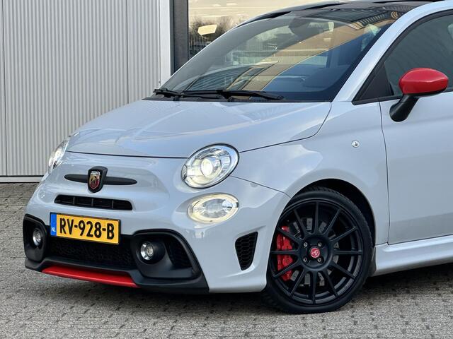 Fiat 500 ABARTH 1.4 T-Jet 180pk Competizione | NL-auto/Pano-schuifdak/17-inch/Navigatie/Bi-Xenon