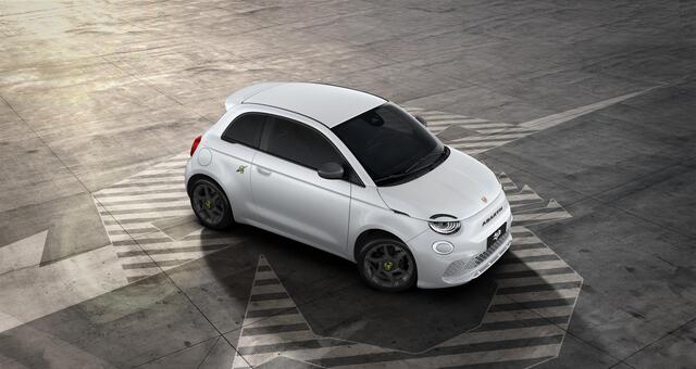 Fiat 500 ABARTH Urban 42 kWh | 8 jaar Fabrieksgarantie | Apple&Android Carplay | Parkeersensoren | nieuw te bestellen |
