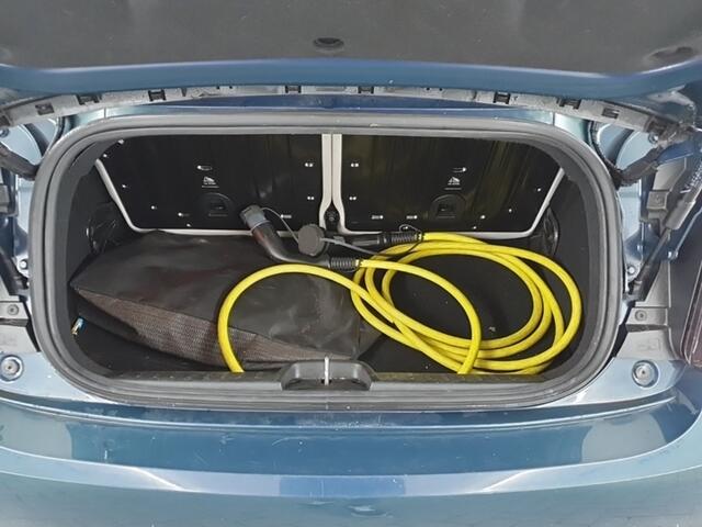 Fiat 500C La Prima 42 kWh (119 PK) (Subsidie Mogelijk) 1e-Eig. Fiat-Dealer-Onderh. BOVAG-Garantie. NL-Auto. Parelmoer, Leer, Elek.-Schuifdak, Navigatie/Apple-Carplay/Android-Auto, Adaptive-Cruisecontrol, Keyless-Entry/Start, Parkeersensoren-V+A, DAB, Lm-Velgen-17I
