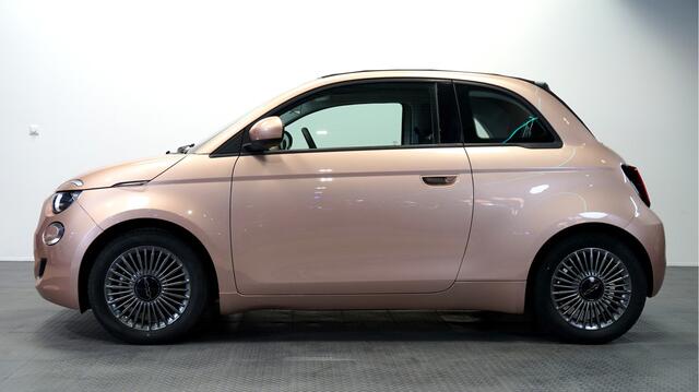 Fiat 500C Icon 42 kWh NAVI KLEUR + CABRIODAK ELEKTRISCH + CLIMA + CRUISE + LANE ASSIST + NAVI GROOT SCHERM + APPLE CARPLAY/ANDROID AUTO + BLUETOOTH + KEYLESS ENTRY&GO + PARKSENSOREN + 16" LM-VELGEN!!