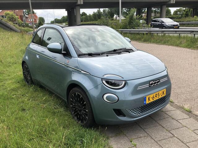 Fiat 500C Icon 42 kWh Cabriolet NAVI|CLIMATE|CAMERA|PDC|APPLE/ANDROID|17"|ADAPTIVE CRUISE|STOELVERWARMING