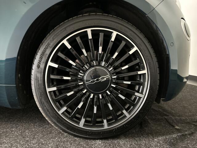 Fiat 500C La Prima 42 kWh | Lederen bekleding | Parkeercamera | Stoelverwarming | Soh (batterijcheck) 91,1 %