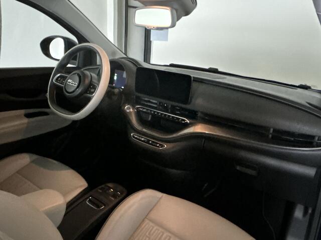 Fiat 500C La Prima 42 kWh | Lederen bekleding | Parkeercamera | Stoelverwarming | Soh (batterijcheck) 91,1 %