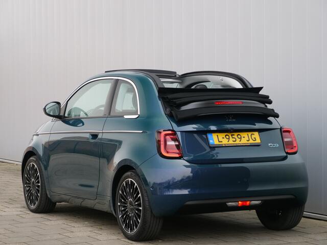 Fiat 500C Icon 42 kWh 119 Pk Automaat SOH 91,7 % Navigatie / Camera / DAB / Apple Carplay / PDC / Keyless