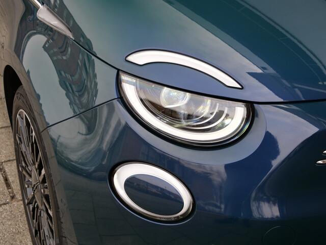 Fiat 500C Icon 42 kWh 119 Pk Automaat SOH 91,7 % Navigatie / Camera / DAB / Apple Carplay / PDC / Keyless