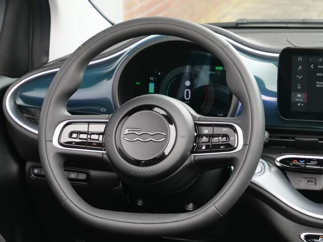 Fiat 500C Icon 42 kWh 119 Pk Automaat SOH 91,7 % Navigatie / Camera / DAB / Apple Carplay / PDC / Keyless