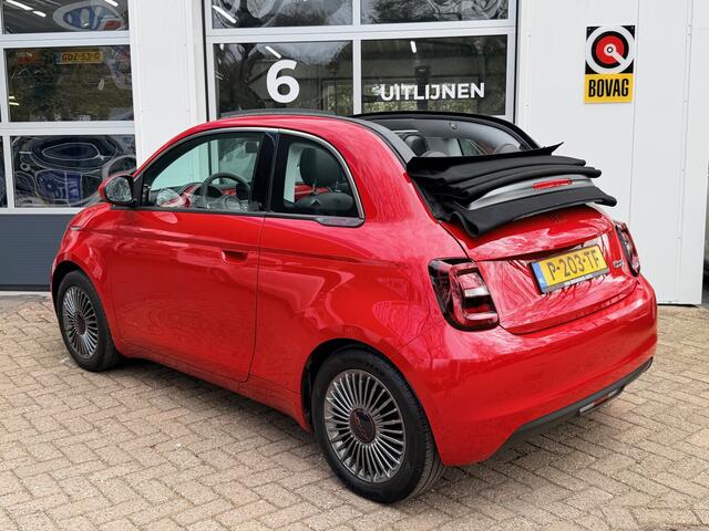Fiat 500C RED 42 kWh/ Navi/ ECC/ PDC/ Apple Car Play