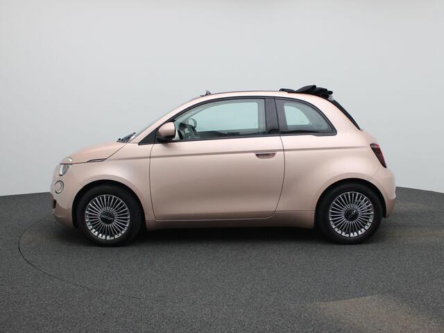 Fiat 500C 500e 42 kWh Icon | Climate Control / ECC | Open dak schuif | Licht metalen velgen 16 inch | Cruise control | Navigatie | Achteruitrijcamera |