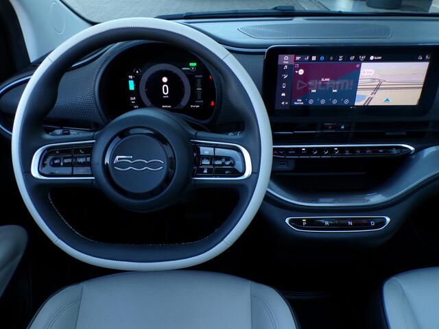 Fiat 500C La Prima 42 kWh, Carplay + Android Auto / Sensoren + Camera / Keyless / Full LED. / Stoelverwarming / 17'' LMV