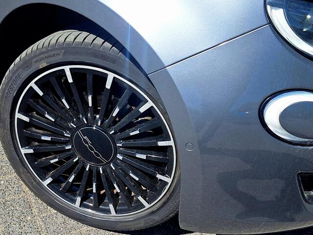 Fiat 500C La Prima 42 kWh | SOH: nnb | Climate | Camera | Adaptive CC | Blindspot |