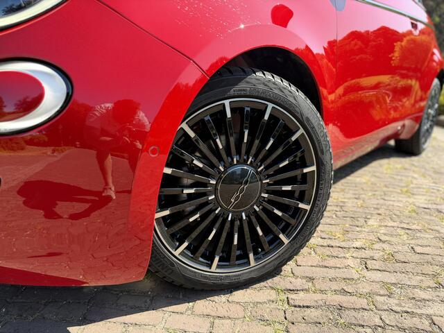 Fiat 500C La Prima 42 kWh | Blind Spot | Camera | CarPlay | BTW |