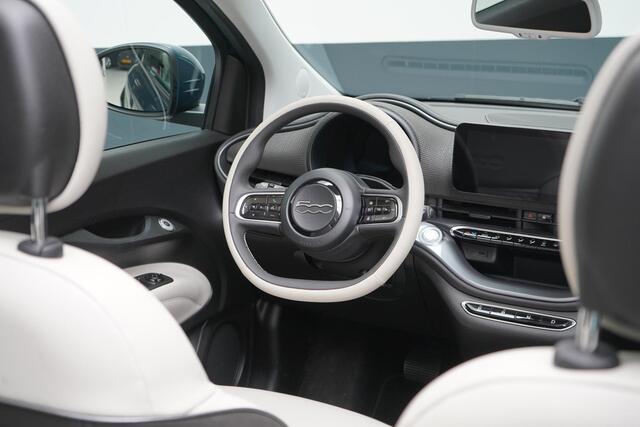 Fiat 500C La Prima 42 kWh | SoH 96,8% | Leder | Lm velgen | Navigatie | Carplay | Stoelverwarming