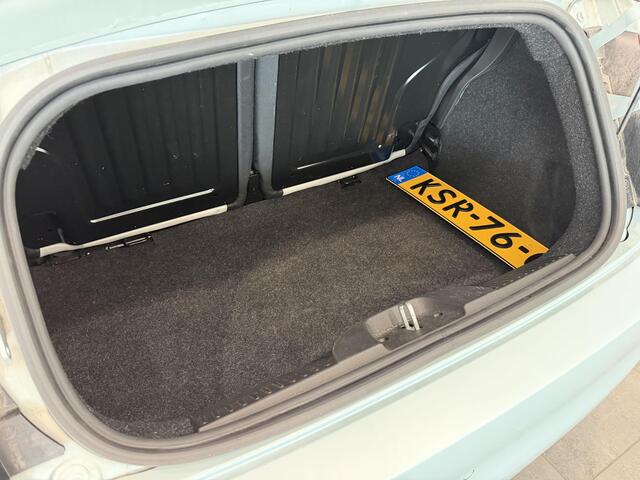 Fiat 500C 1.0 Hybrid Dolce Vita | Cabrio | Parkeersensoren achter | Cruise Control | Climate Control | All Season banden