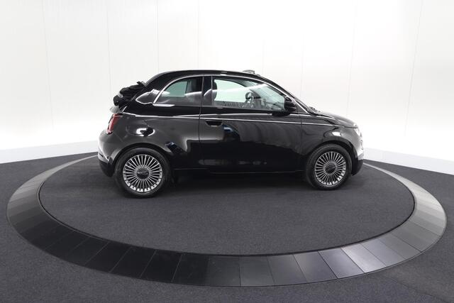 Fiat 500C Icon 42 kWh | 95,7% SOH | Convenience Pack | Camera | Dodehoekdetectie | Stoelverwarming