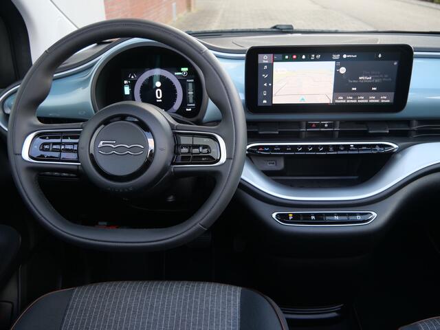Fiat 500C RED 42 kWh 118 Pk Automaat Navi / DAB / Apple Carplay / SOH 94,1 %