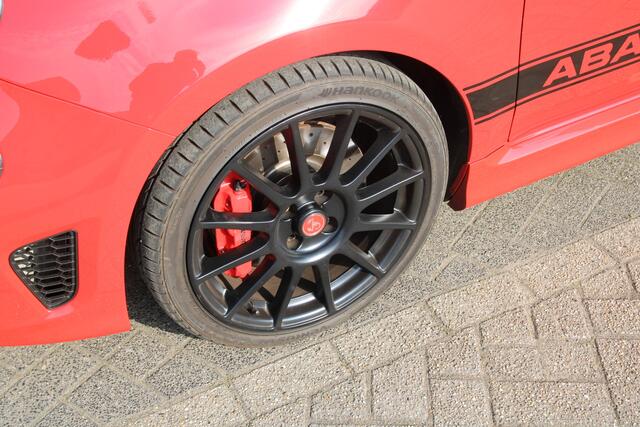 Fiat 500C ABARTH 1.4 T-Jet 180 pk Competizione 35.000km! CABRIO SABELT BREMBO 17"LM XENON