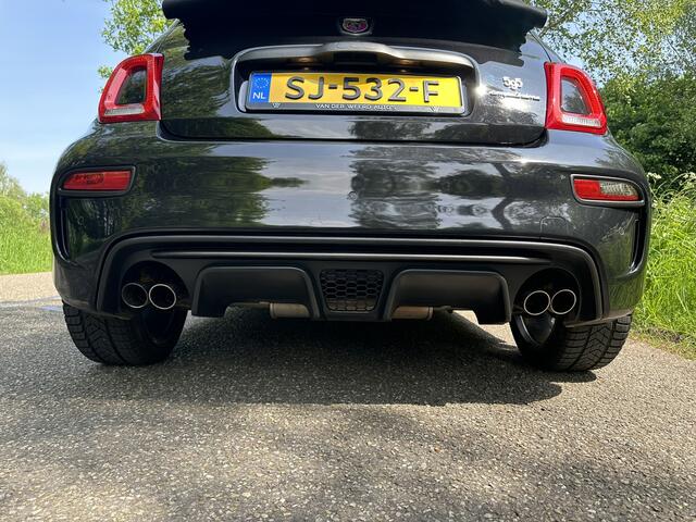 Fiat 500C ABARTH 1.4 T-Jet Competizione | CABRIO | AUTOMAAT | LEER | BEATS AUDIO | OZ 17 INCH VELGEN | WINDSCHERM | CARPLAY |