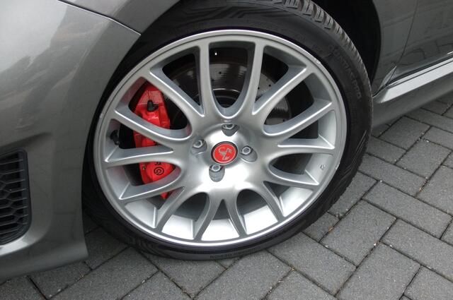 Fiat 500C ABARTH 1.4 T-Jet Competizione/ 180PK/ SABELT stoelen/ Beats audio/ KW schroefset/ Brembo