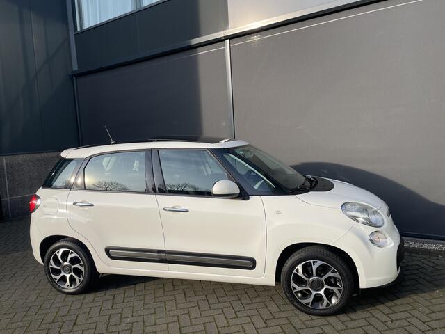 Fiat 500L 0.9 TwinAir PopStar Schuif/kanteldak - Airco - Cruise control - Parkeersensor achter - Trekhaak - Navigatie - Panoramadak - Stoelverwarming - Bluetooth - radio - Start/stop systeem - Stuur multifunctioneel - Stu schuif/kanteldak 105 pk